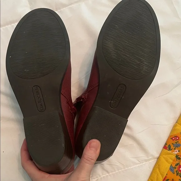 Kim Rogers Maroon Ankle Booties - Picture 4 of 5